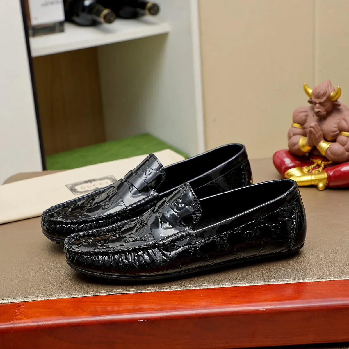 Men's shoes 💰360💰💰GUCCI Gucci official website synchronizes the latest model 🛃The upper is made of imported cowhide, 🐷leather lining, rubber outsole, 🎩🎩top handcrafted with fine stitch and thread workmanship🔍definitely satisfy those perfectionist men who pursue high luxury quality 👏 3 colors available! Code number 38-45 Large quantity in stock